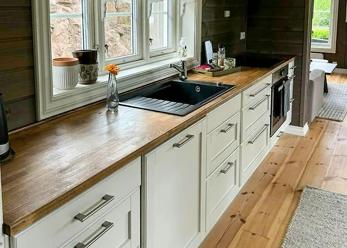 Modern Near Family Beaches In Holmsbu